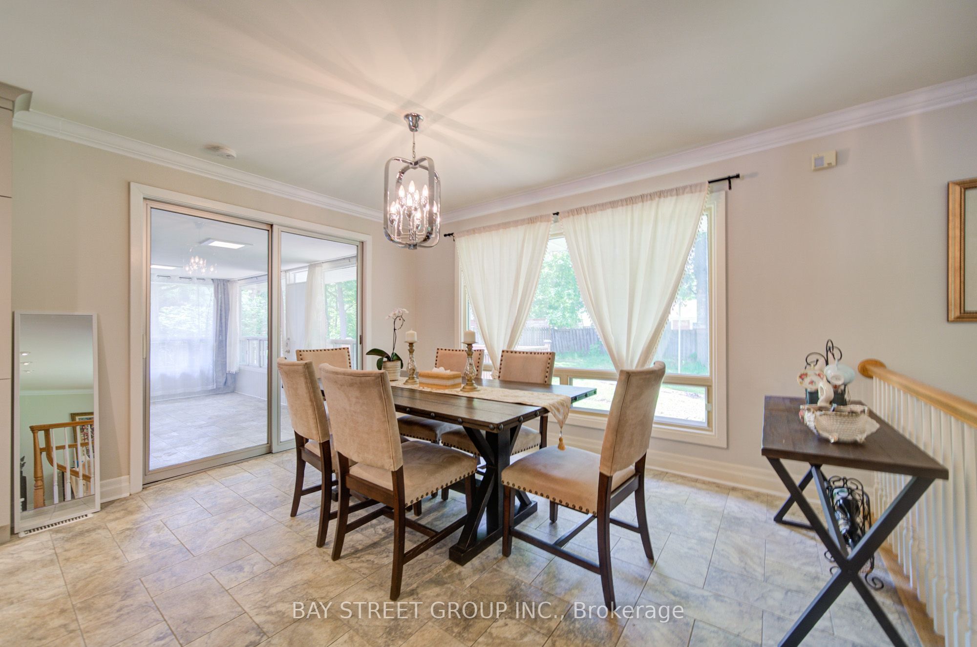88 Marsdale Drive Property Photo 16
