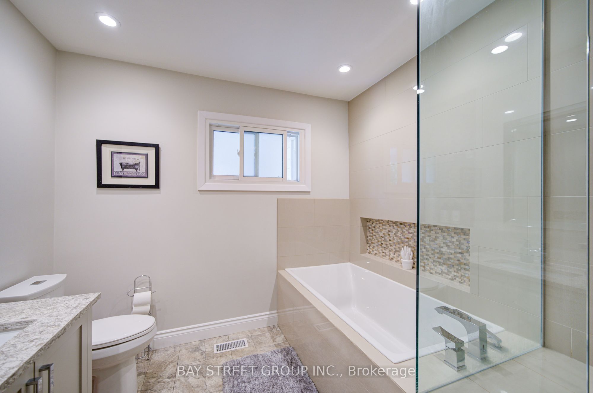 88 Marsdale Drive Property Photo 29