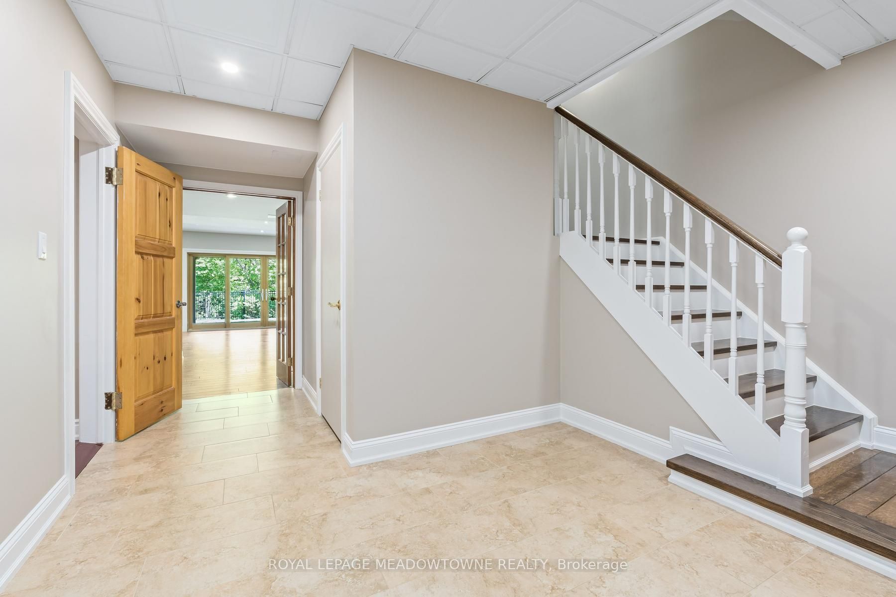 5263 Tenth Line Property Photo 29