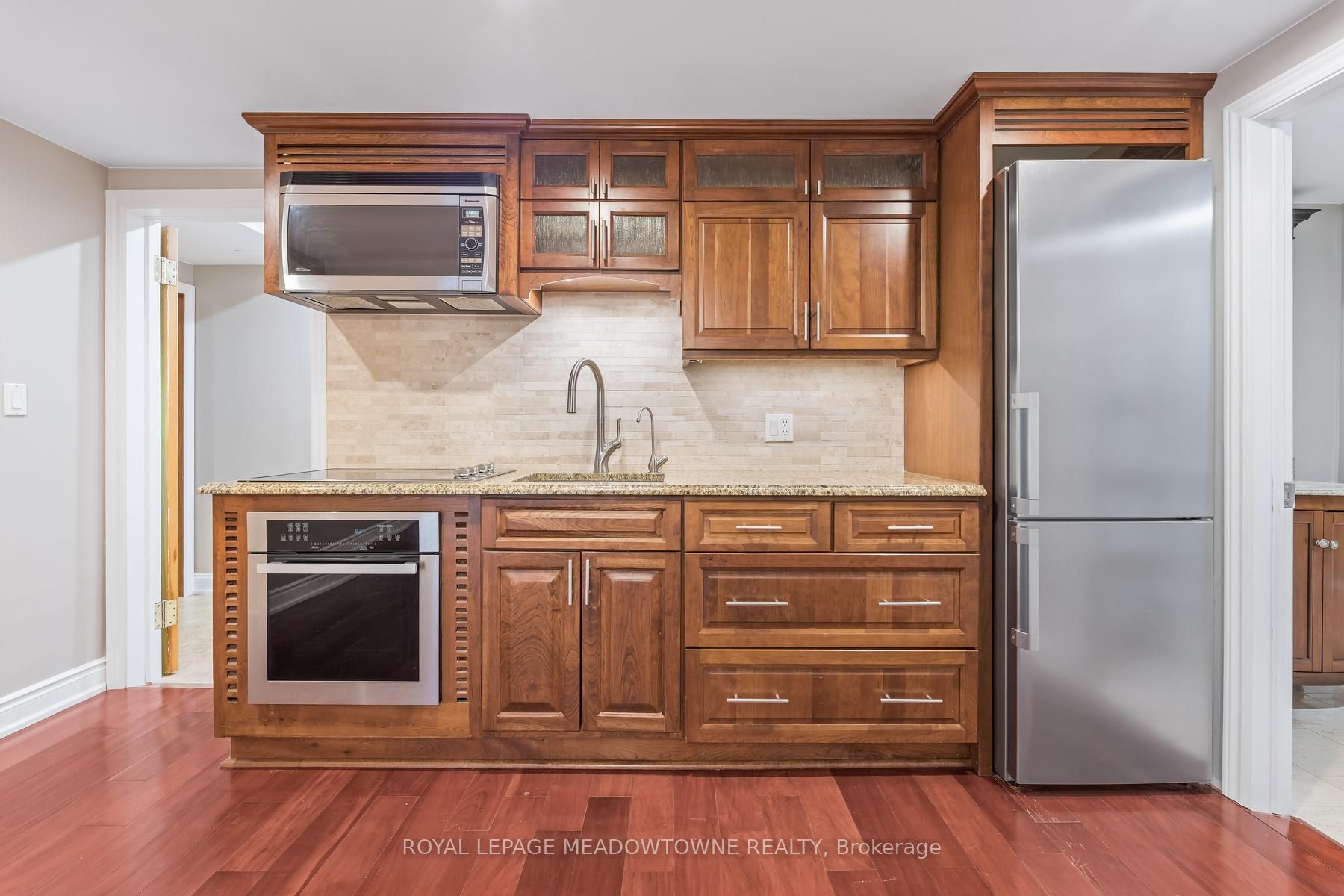 5263 Tenth Line Property Photo 35