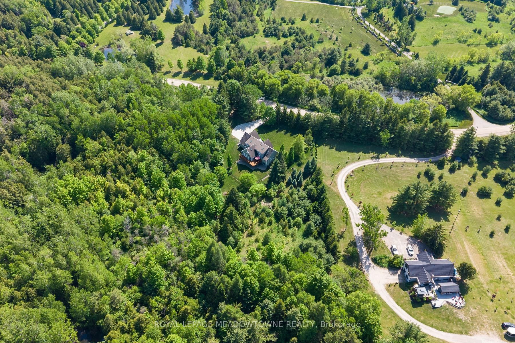 5263 Tenth Line Property Photo 38