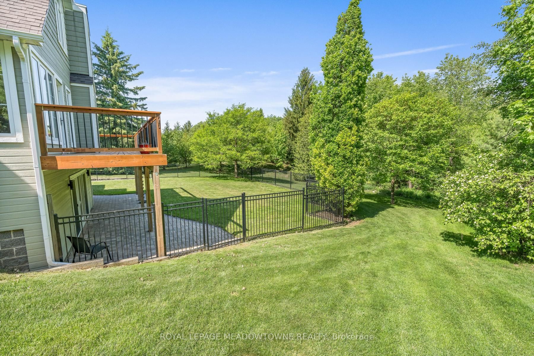 5263 Tenth Line Property Photo 42