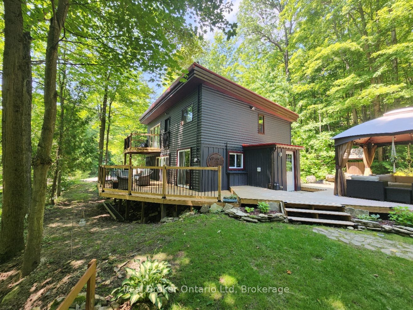 12 7th Avenue Property Photo 4