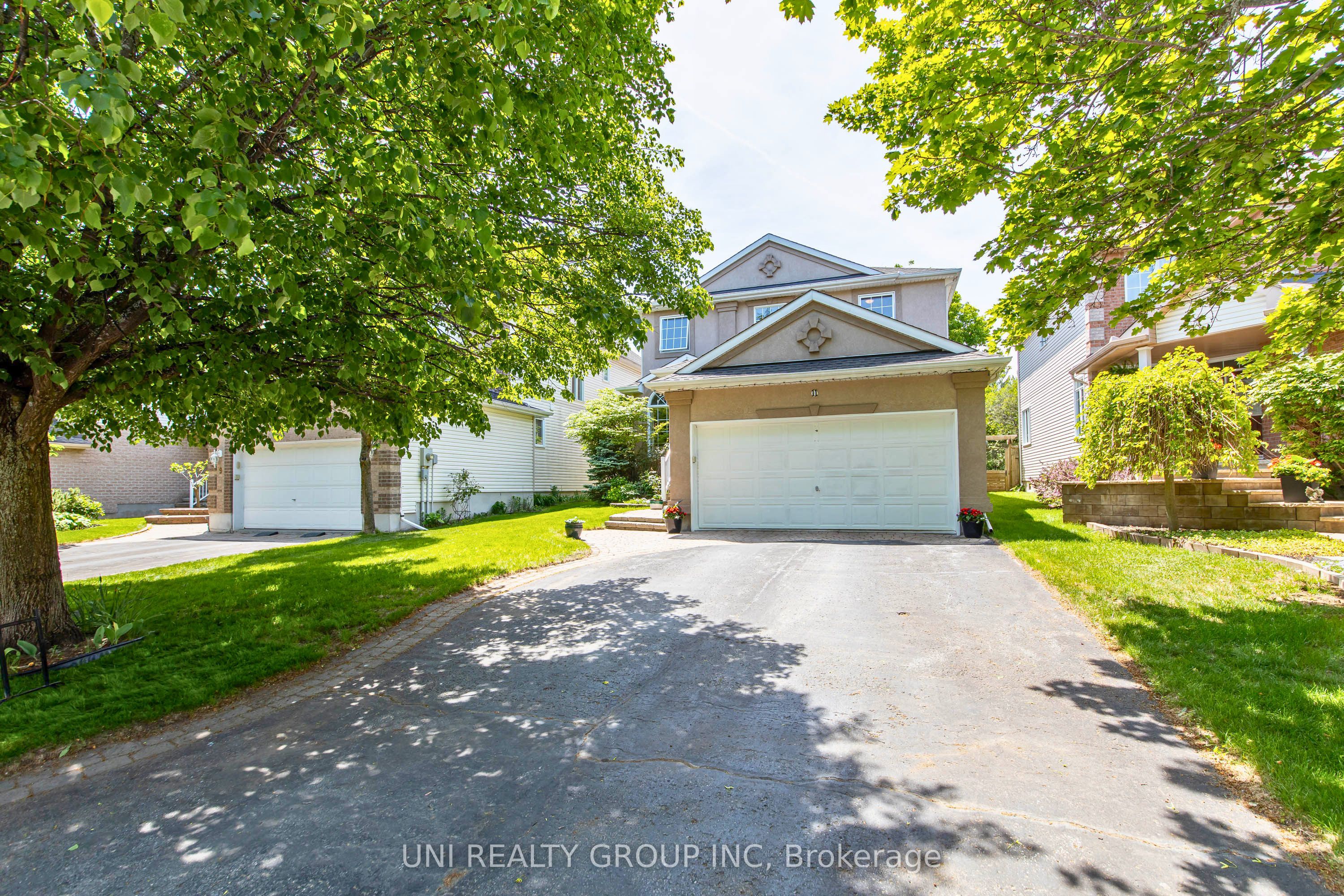 11 LANGFORD Crescent