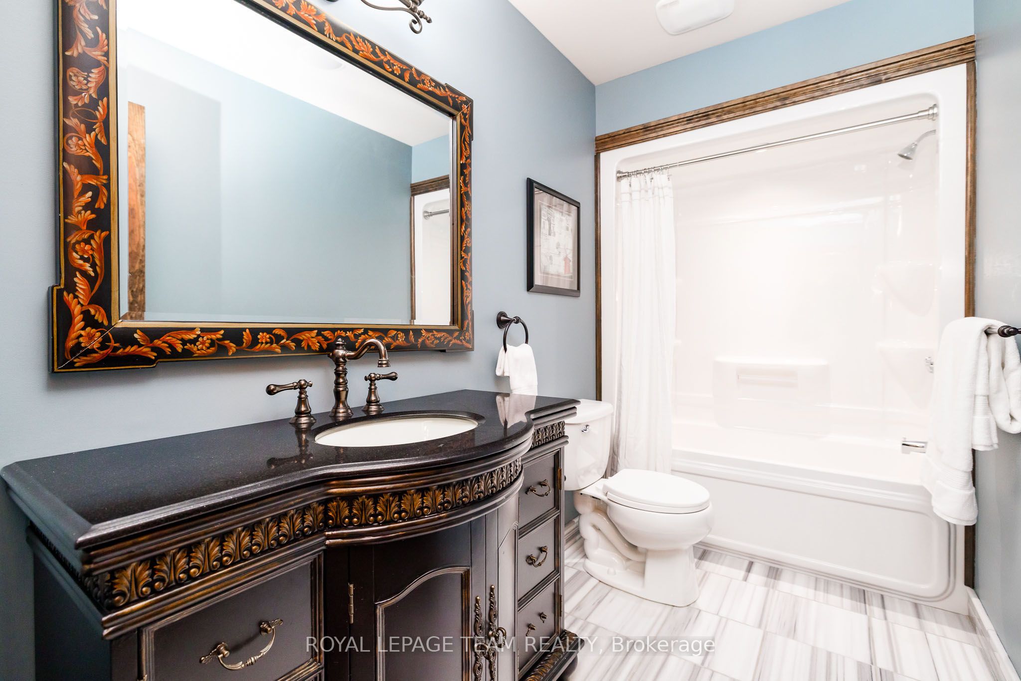519 Emerald Street Property Photo 28
