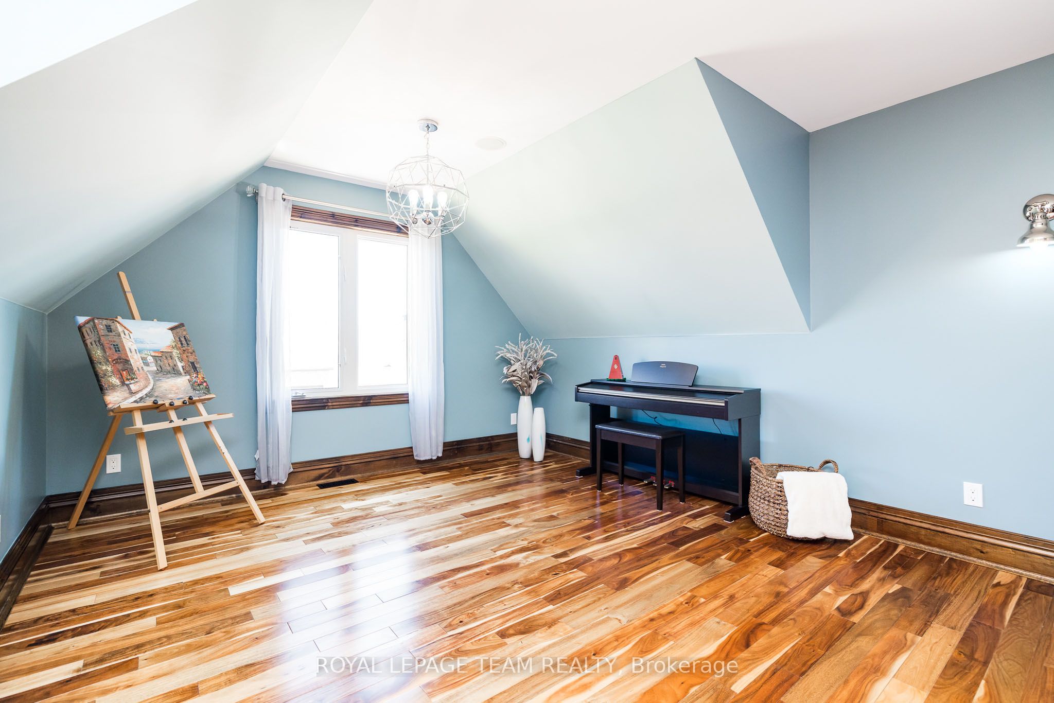 519 Emerald Street Property Photo 30