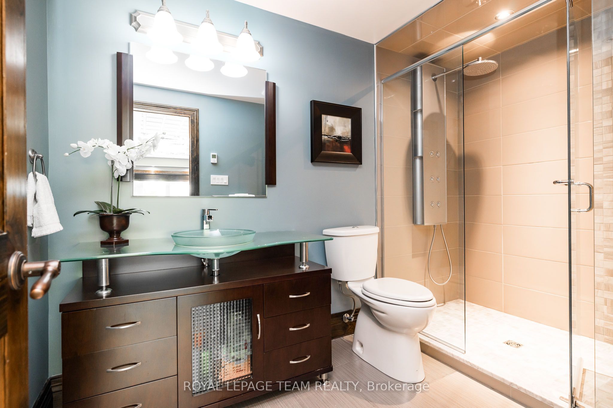 519 Emerald Street Property Photo 37