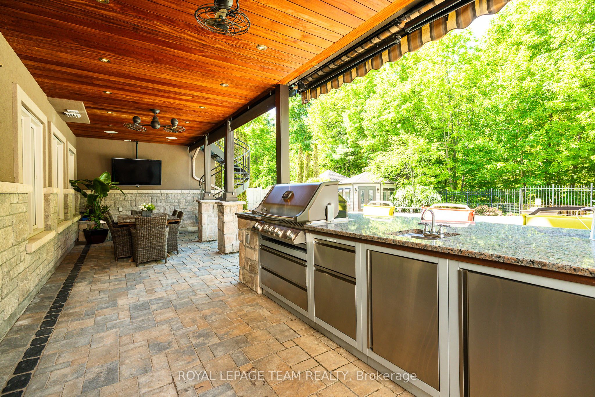 519 Emerald Street Property Photo 41