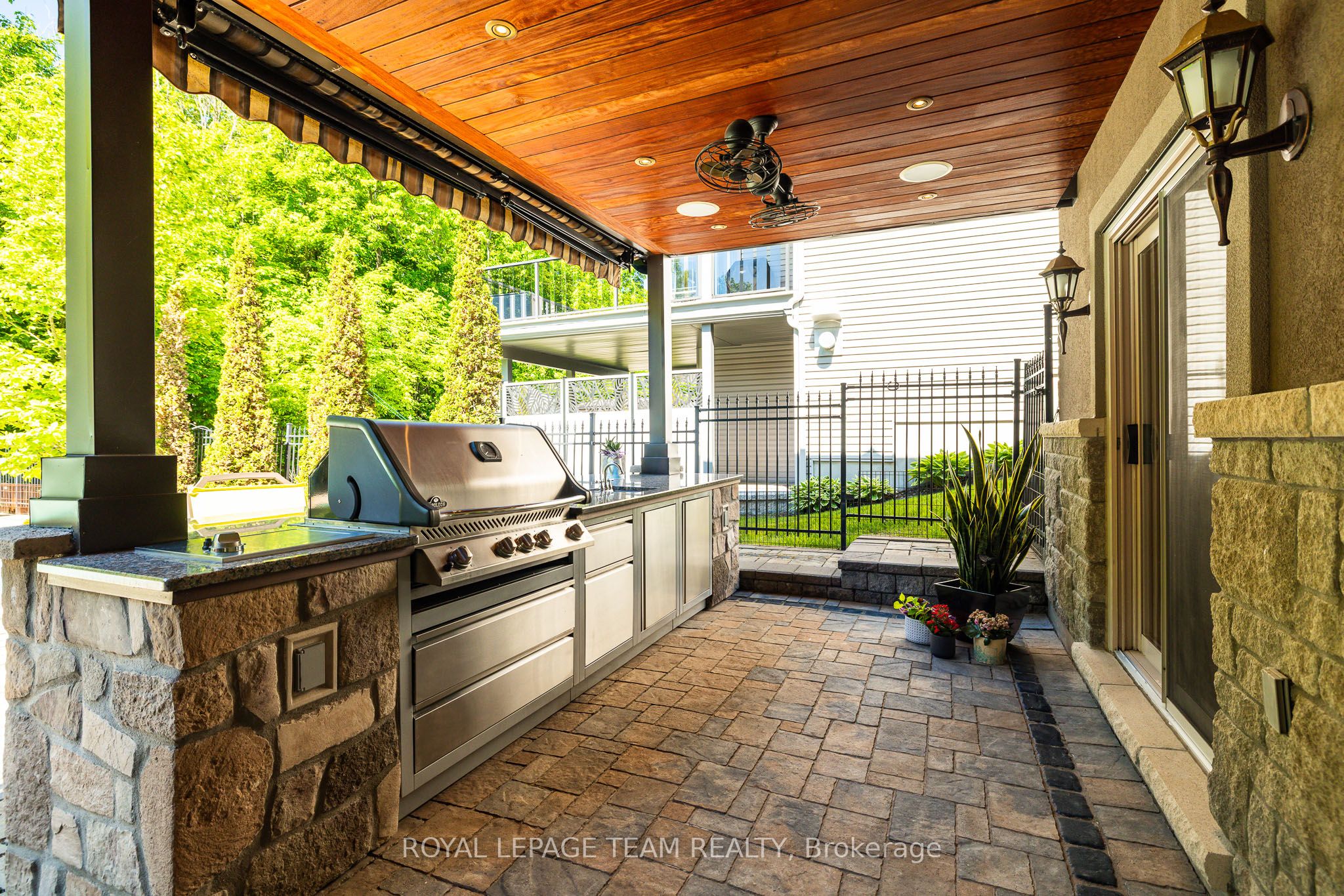 519 Emerald Street Property Photo 42