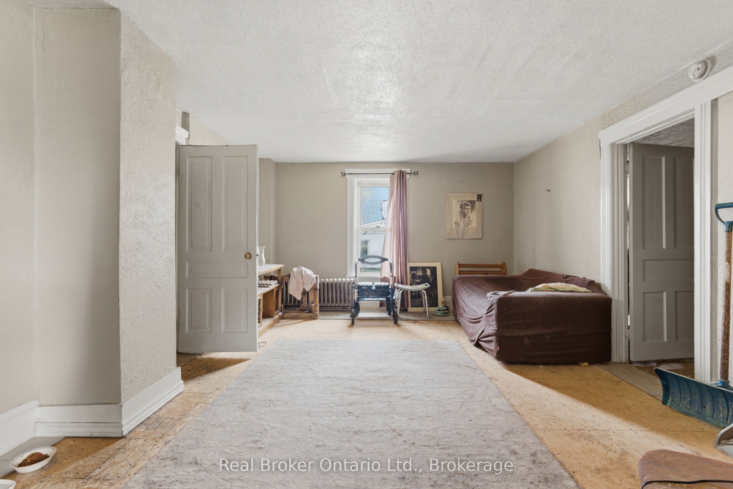 247 King Street Property Photo 33