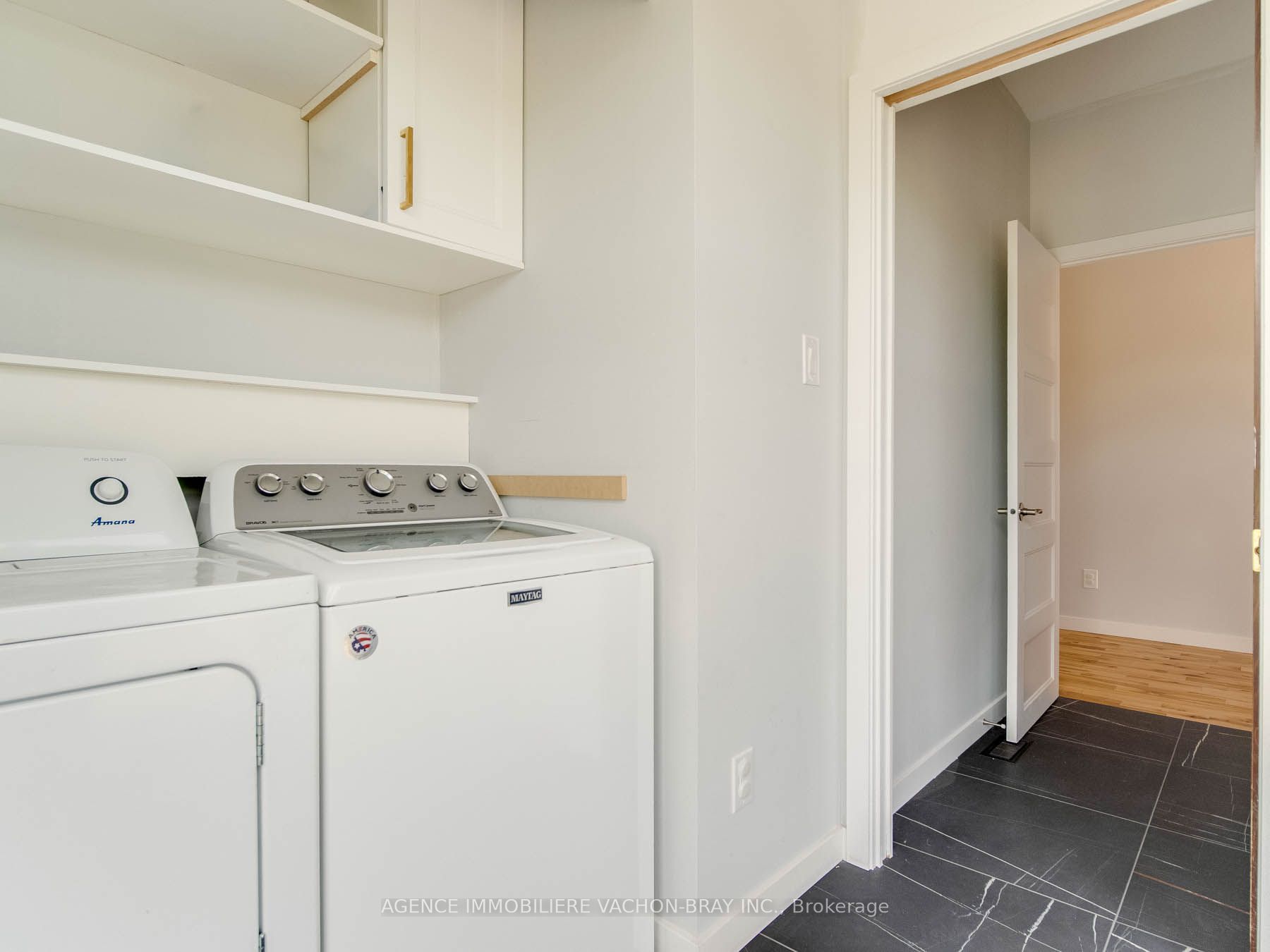 3814 Lakeside Drive Property Photo 10