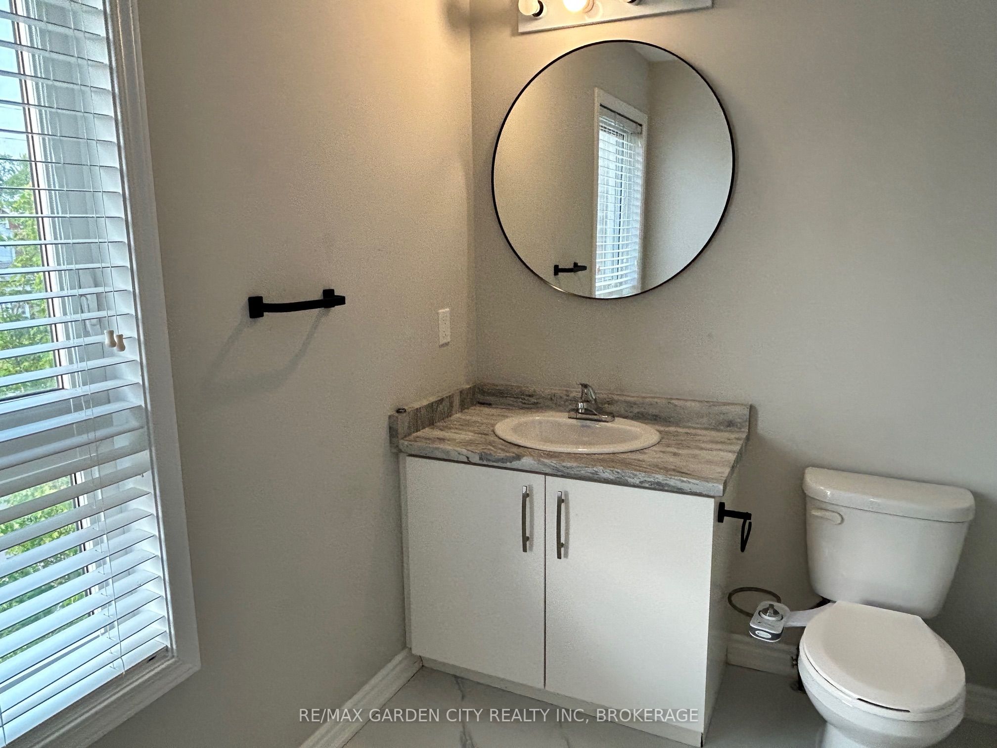 182 Broadway Lane 8 Property Photo 21
