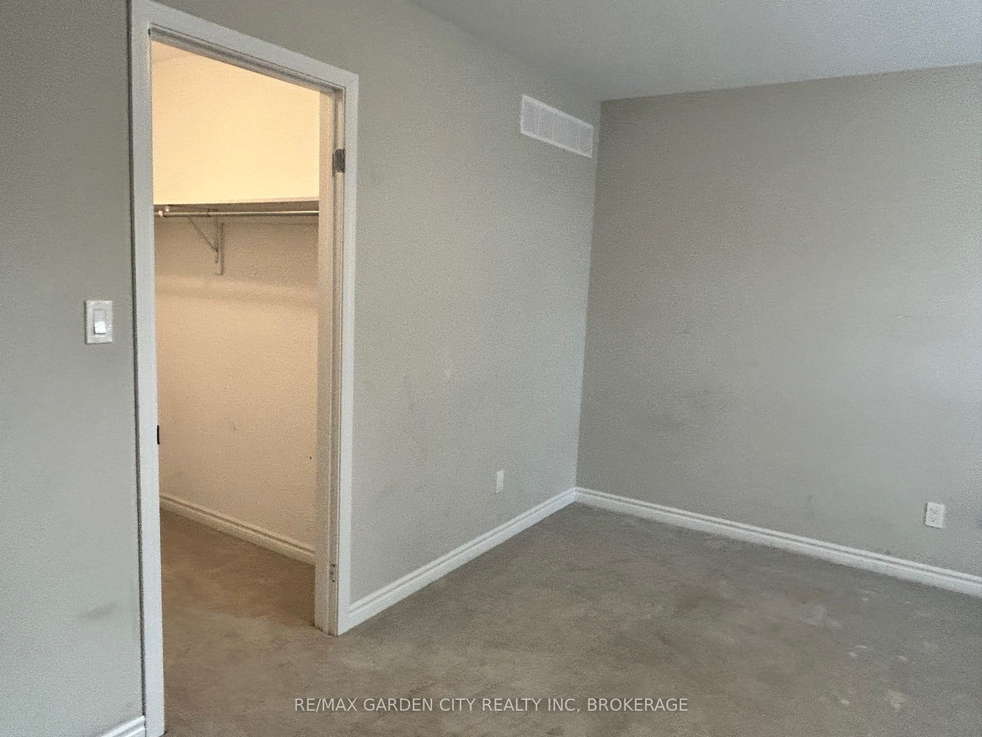 182 Broadway Lane 8 Property Photo 25