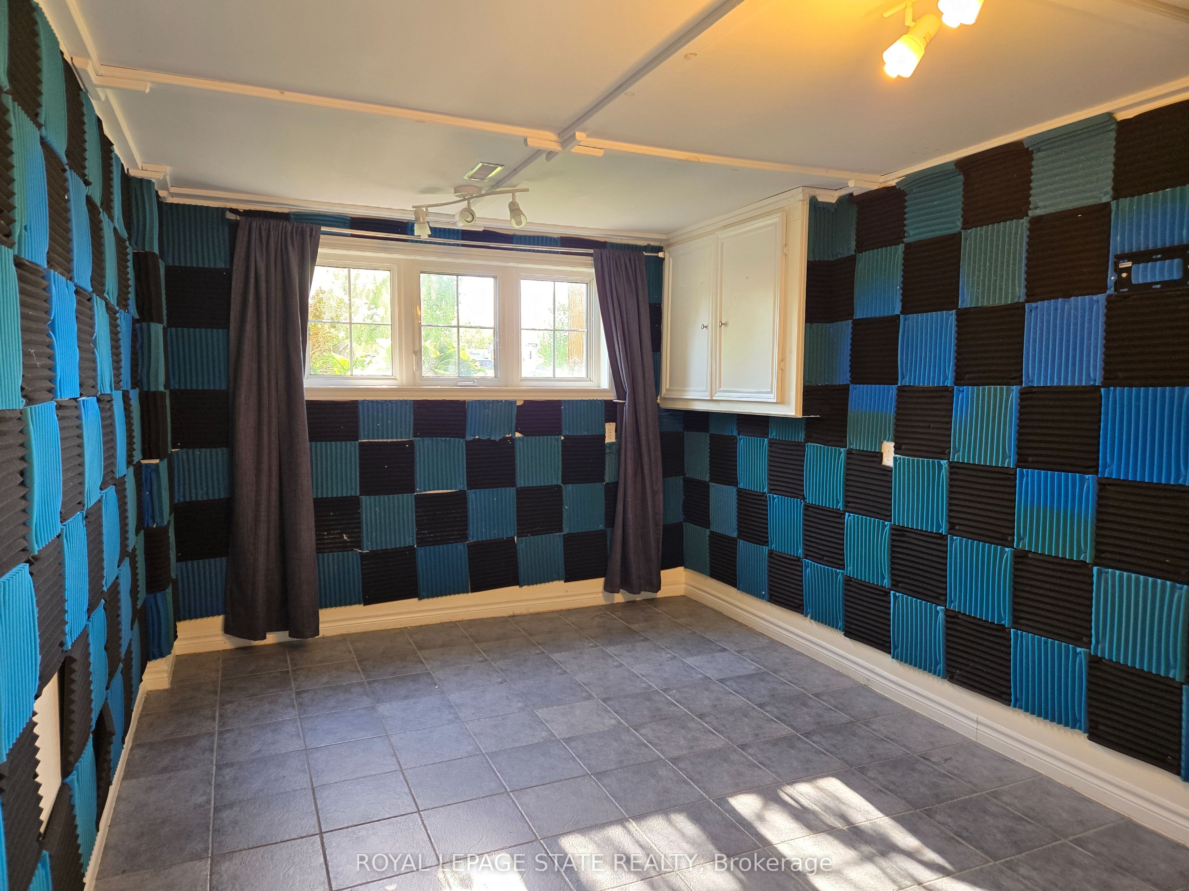 73 Foxtail Avenue Property Photo 16