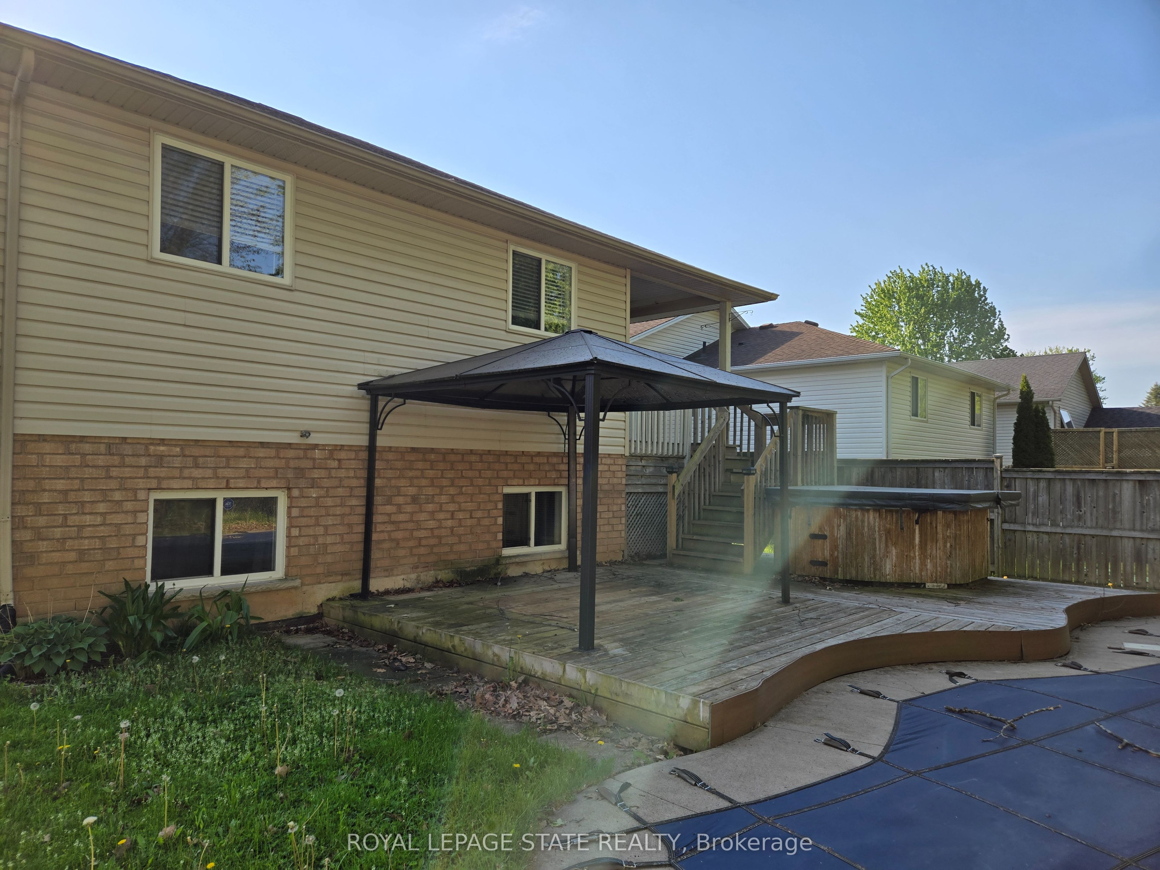 73 Foxtail Avenue Property Photo 24