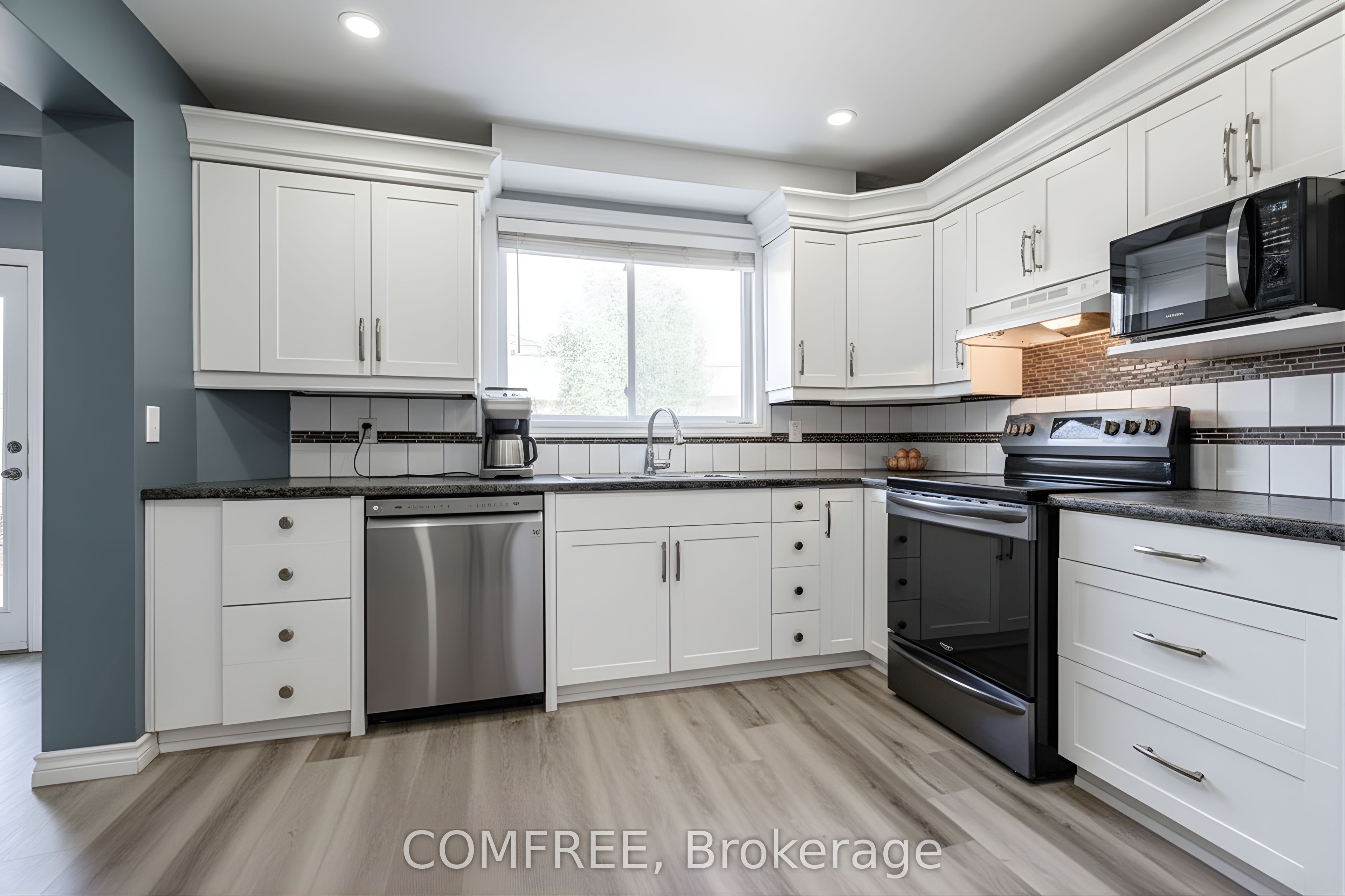 60 Elmsdale Drive 26 Property Photo 5