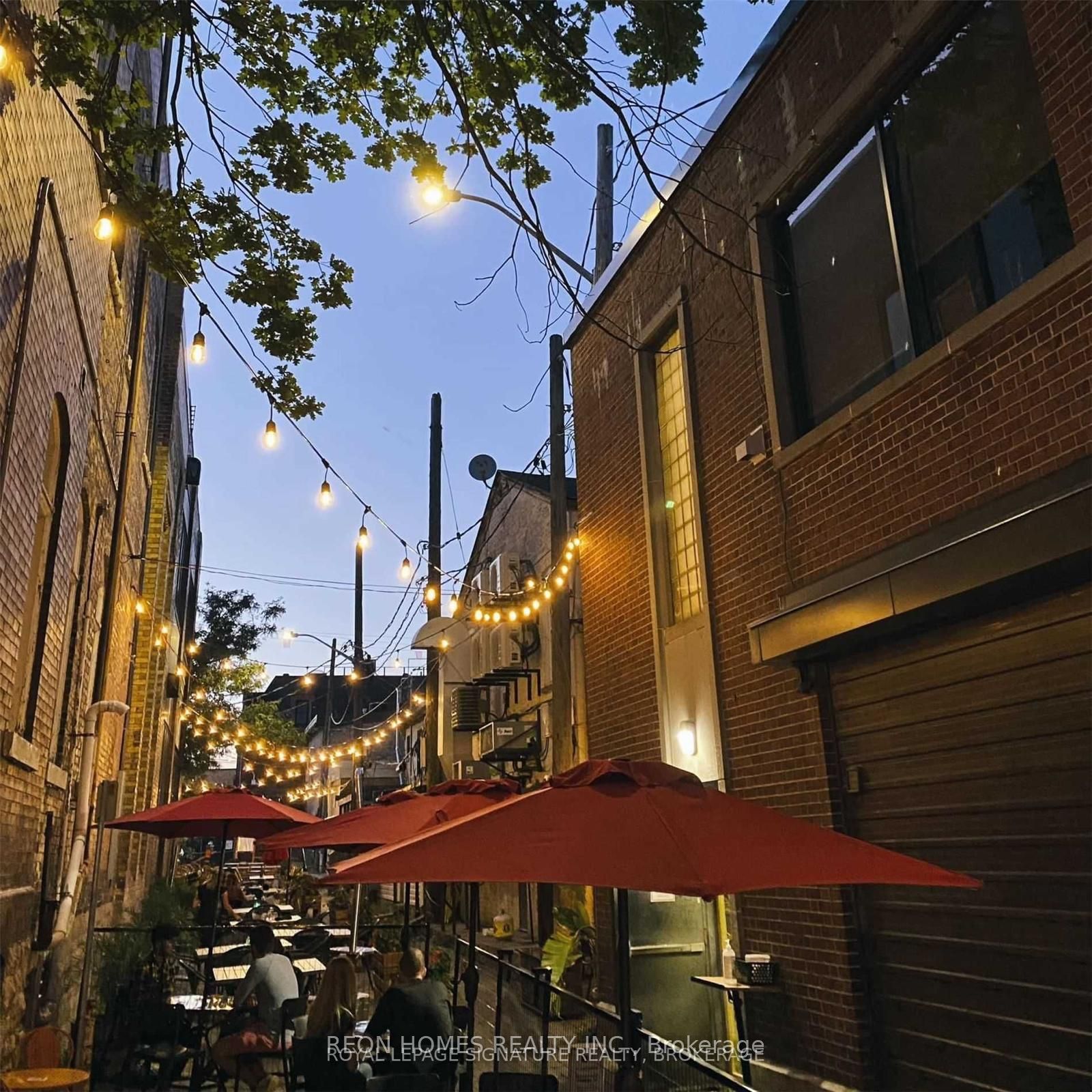 8 Erb Street W Property Photo 13