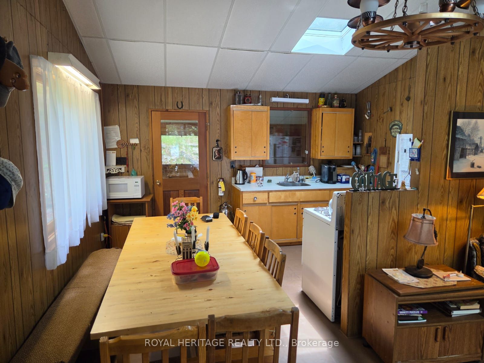 1160 Sunset Strip Lane Property Photo 10