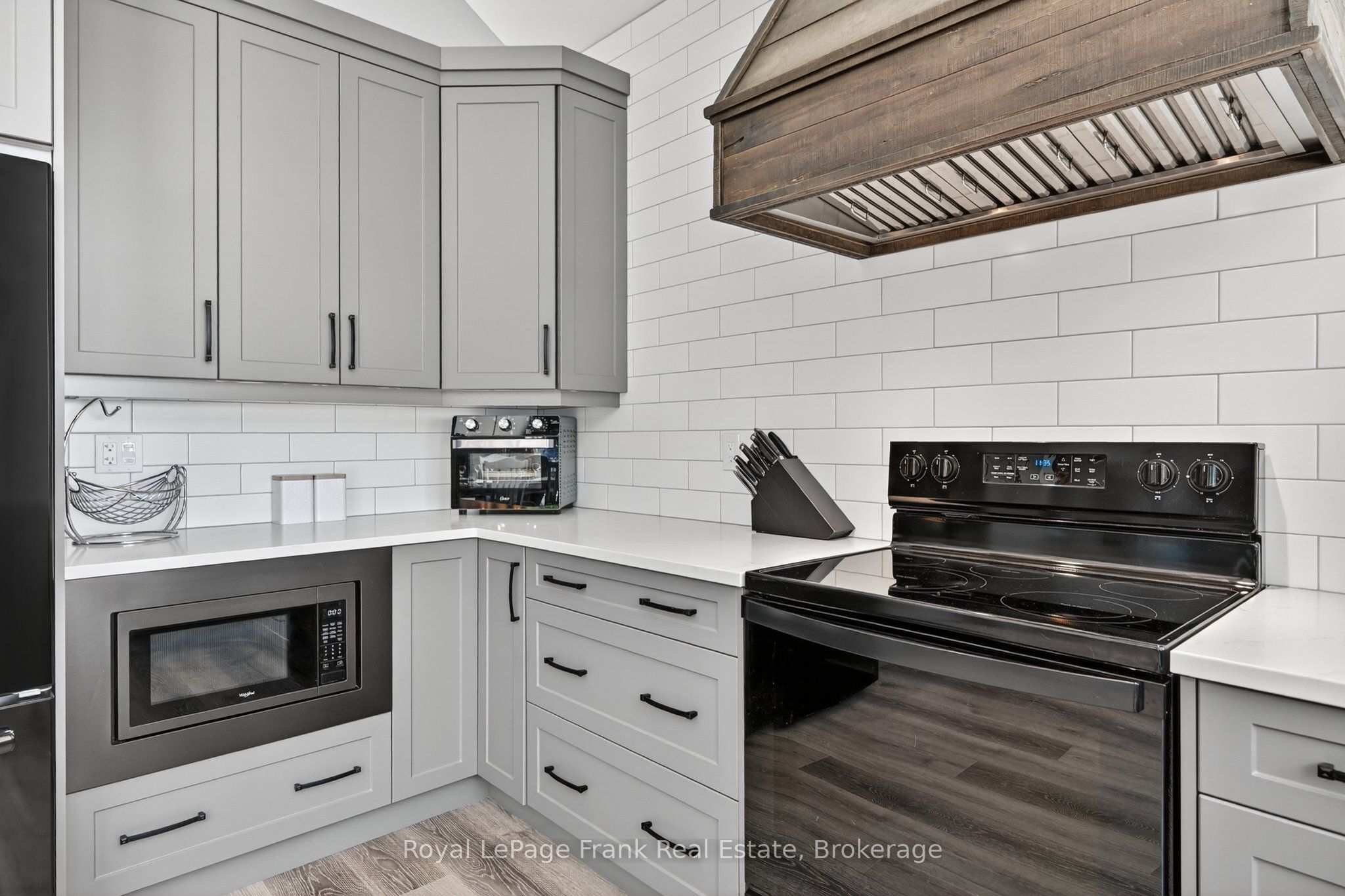 210 Lakeshore Drive Property Photo 13