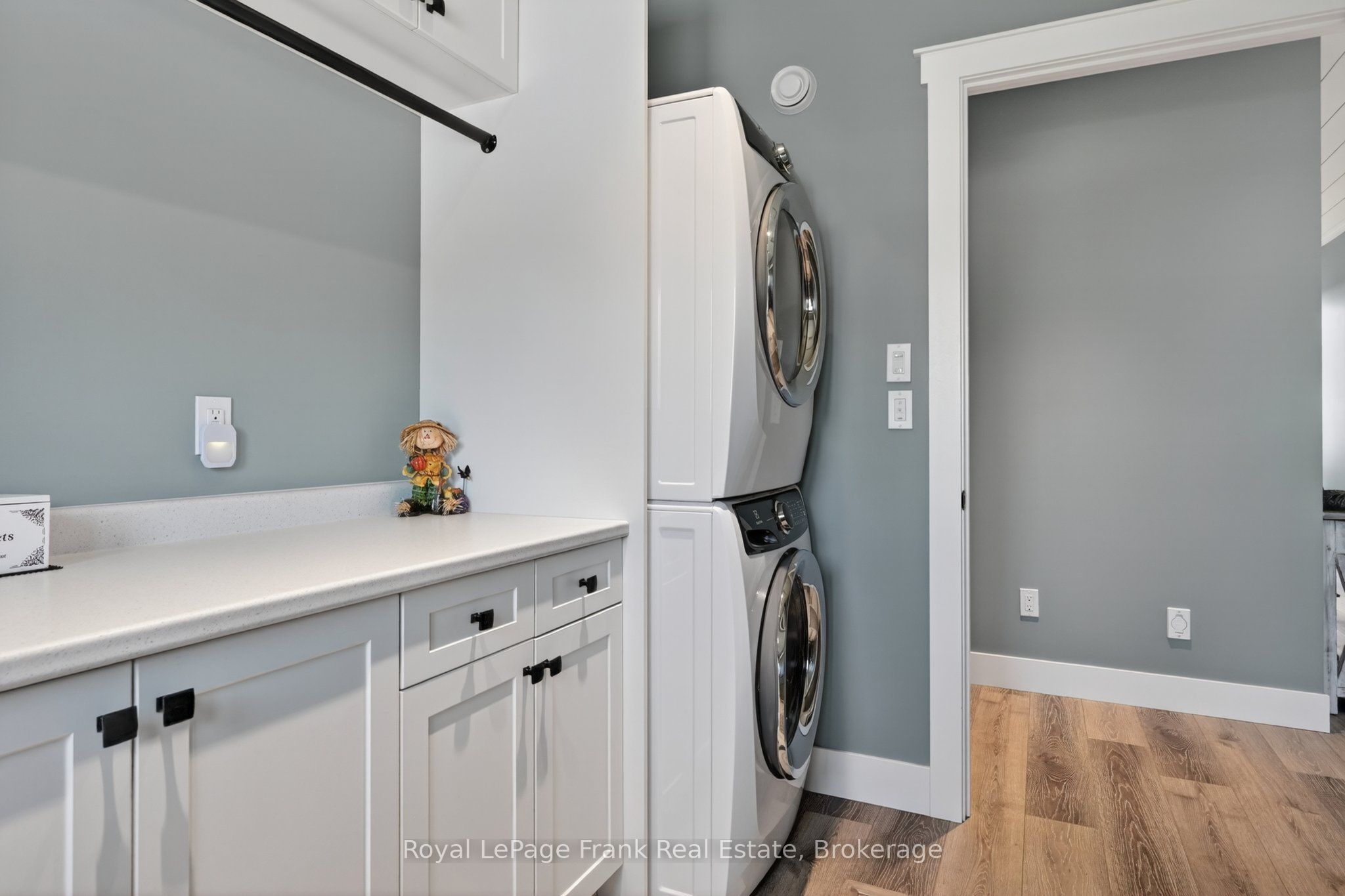 210 Lakeshore Drive Property Photo 29