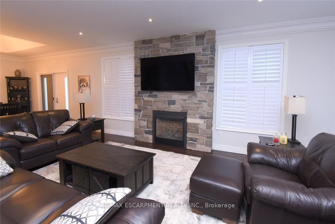 708 Winston Road Property Photo 8