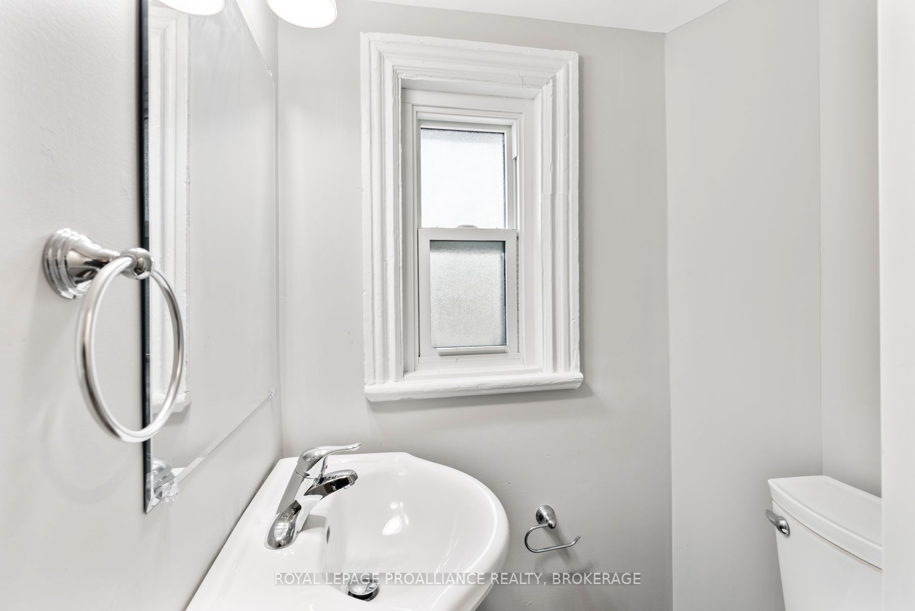 93 Division Street Property Photo 43