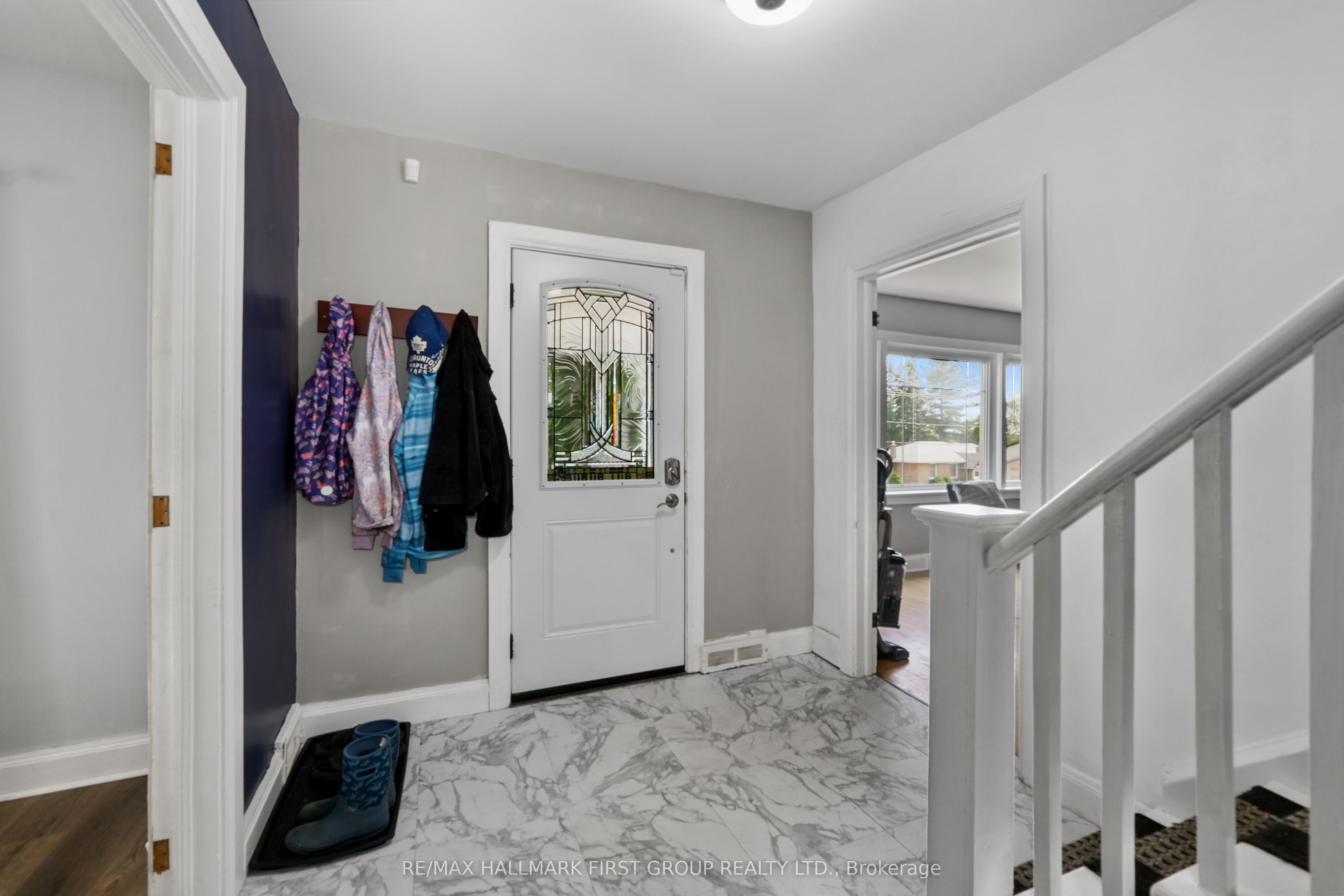 28 King Street W Property Photo 7
