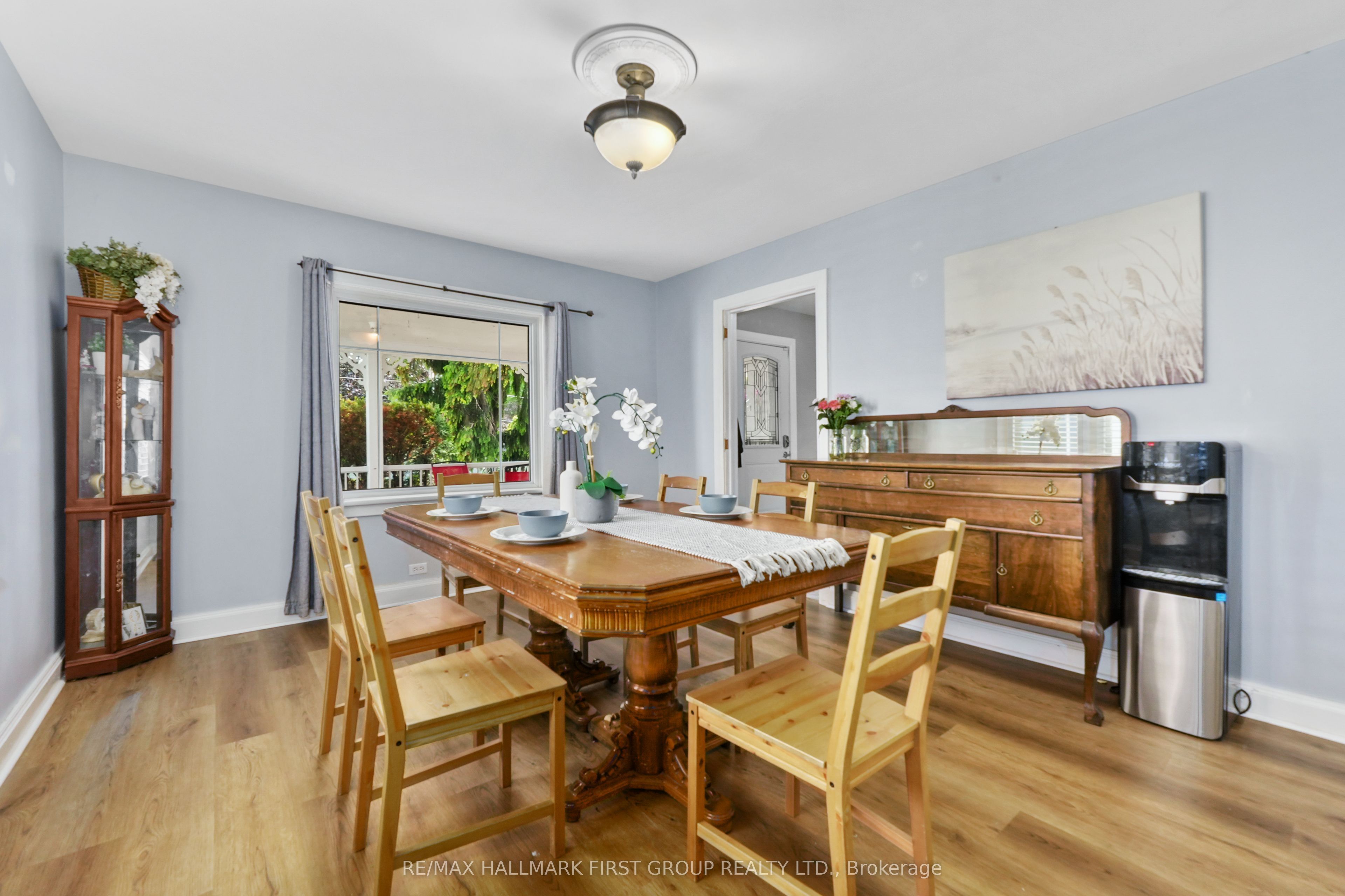 28 King Street W Property Photo 13