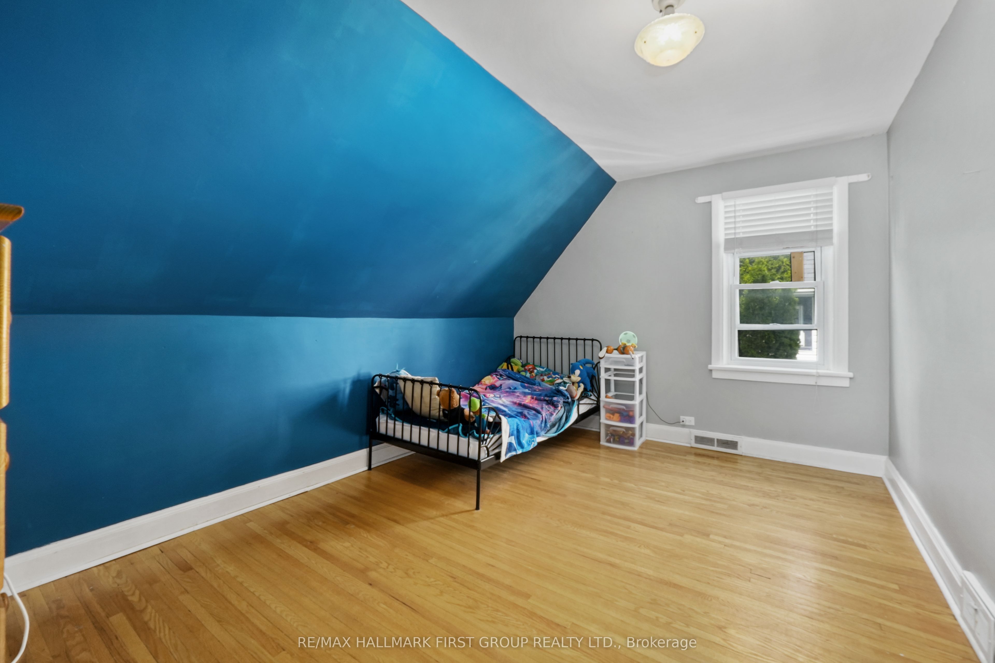 28 King Street W Property Photo 25