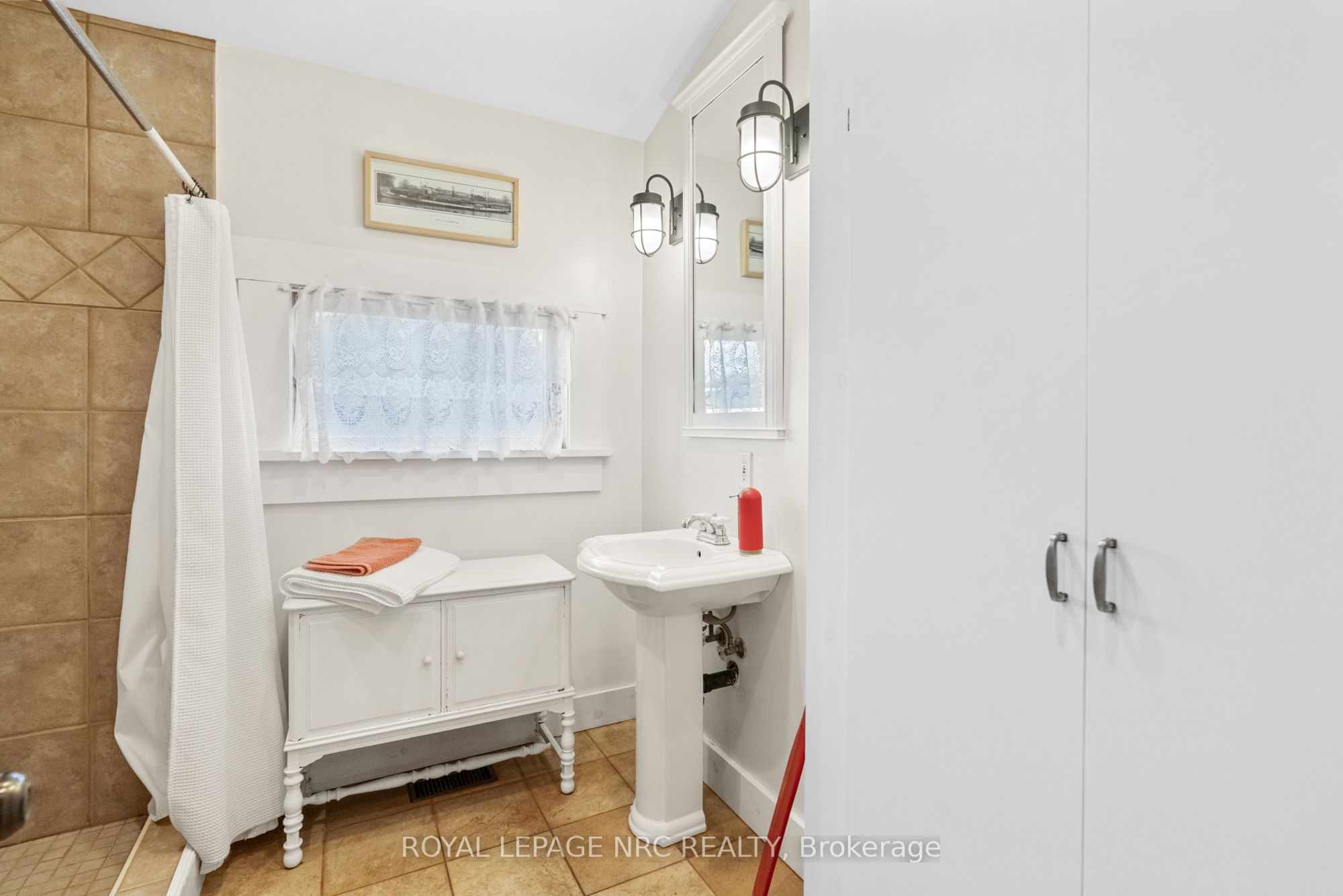 3765 Crystal Beach Drive Property Photo 11