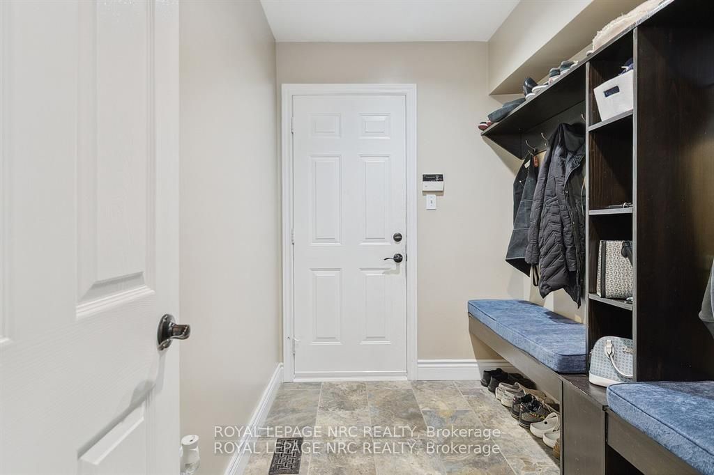 5240 Marcel Crescent Property Photo 18
