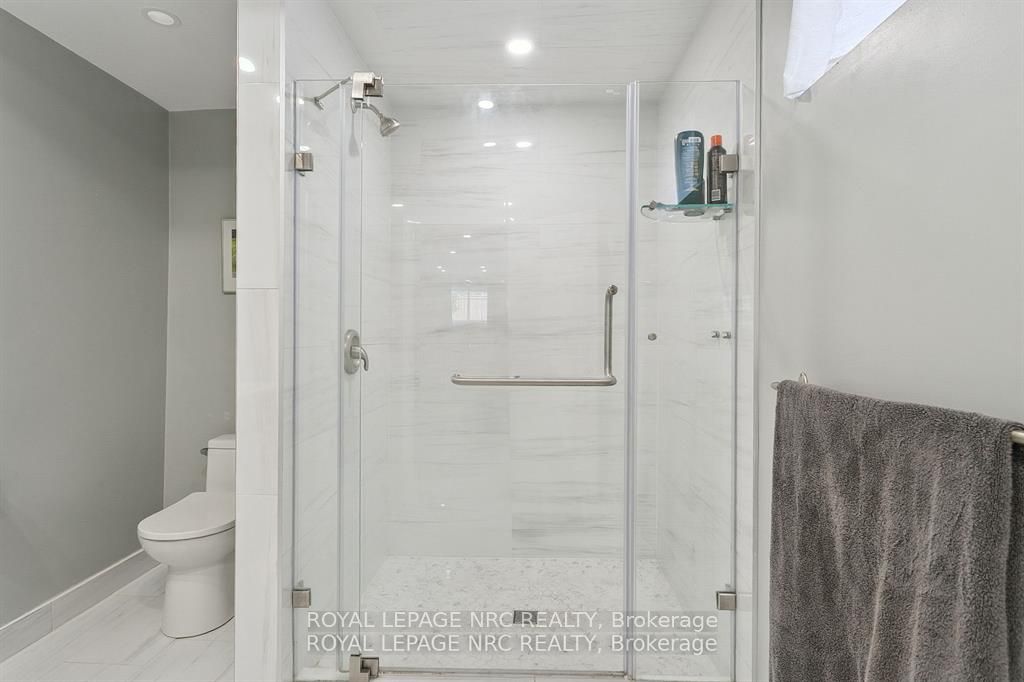 5240 Marcel Crescent Property Photo 41
