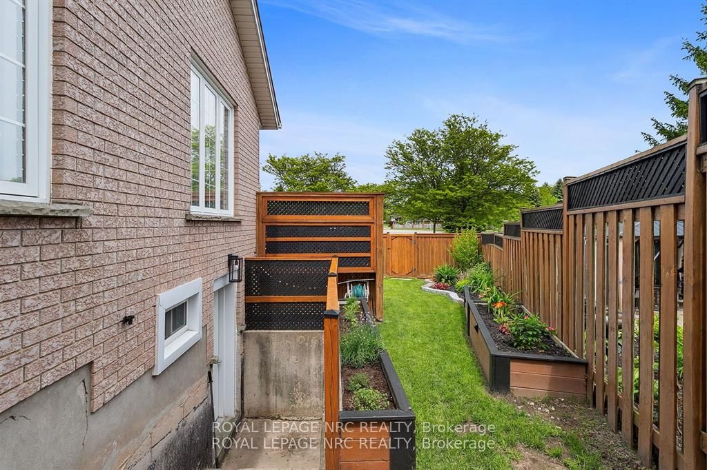 5240 Marcel Crescent Property Photo 43