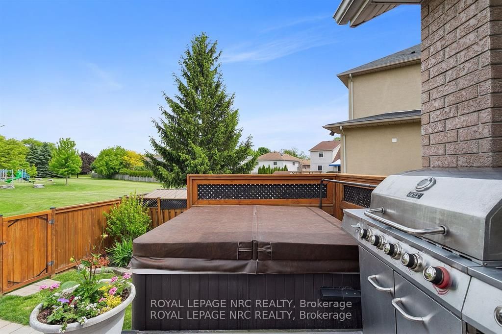 5240 Marcel Crescent Property Photo 46