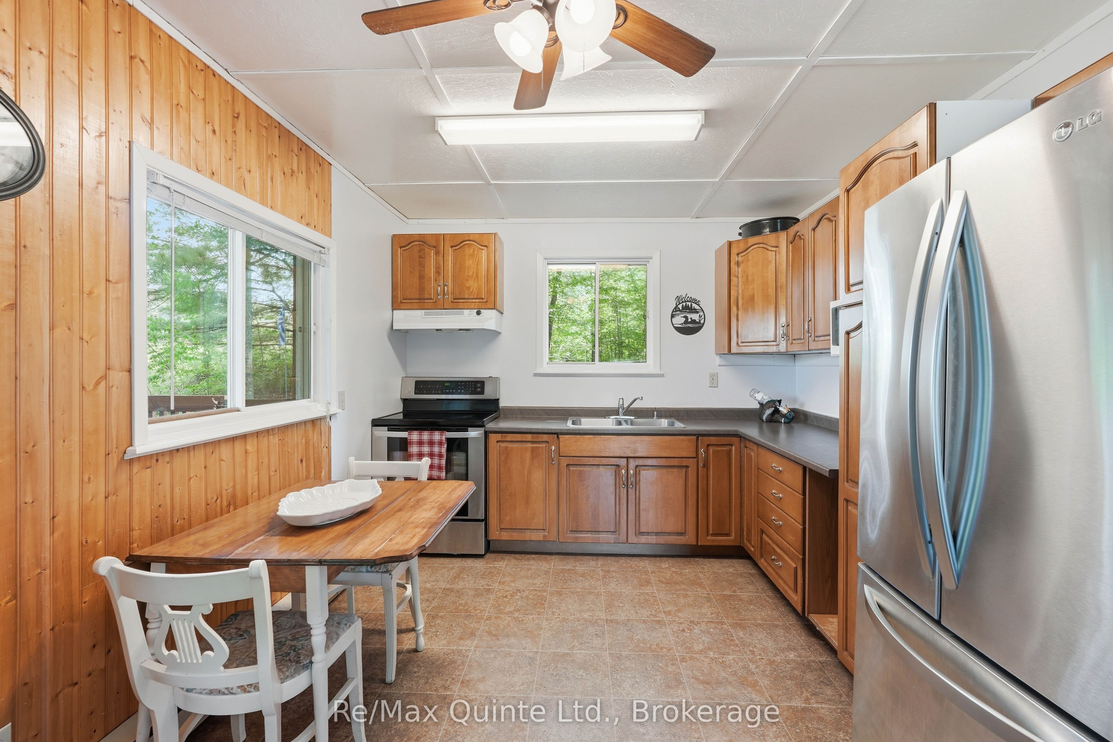849 Bowen Road Property Photo 8