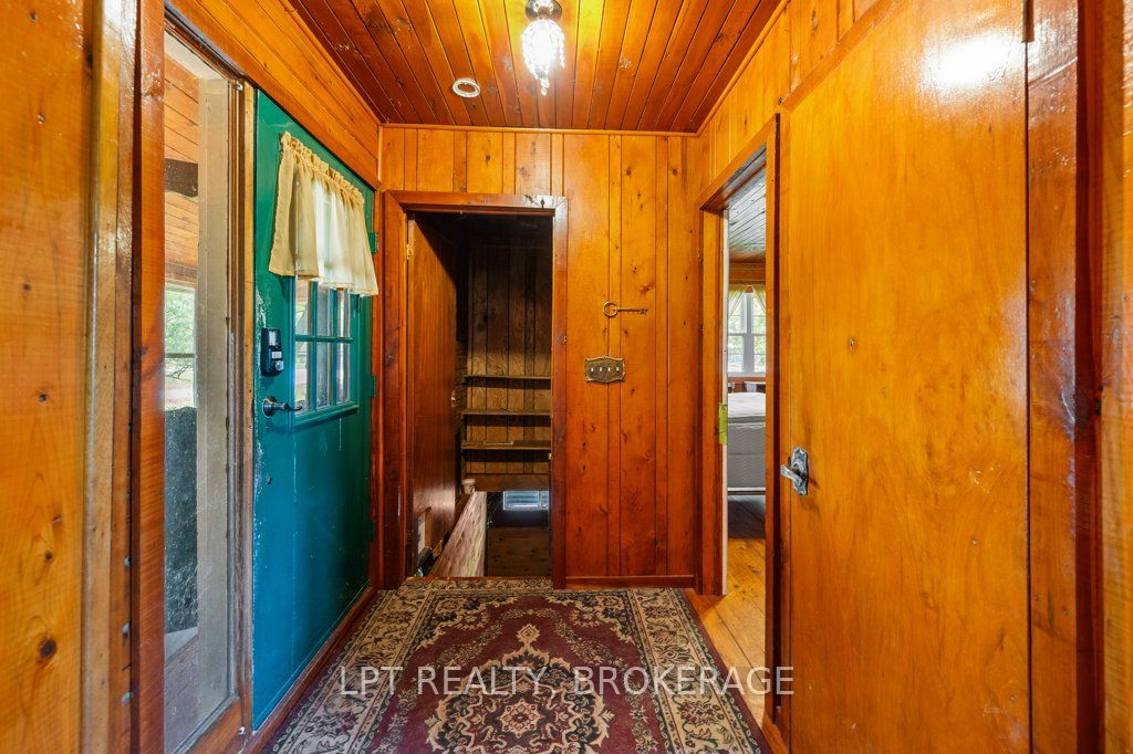 4342 Henderson Road Property Photo 5