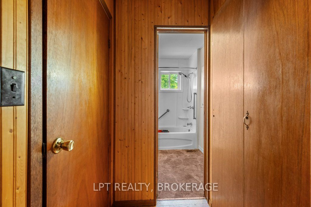 4342 Henderson Road Property Photo 14