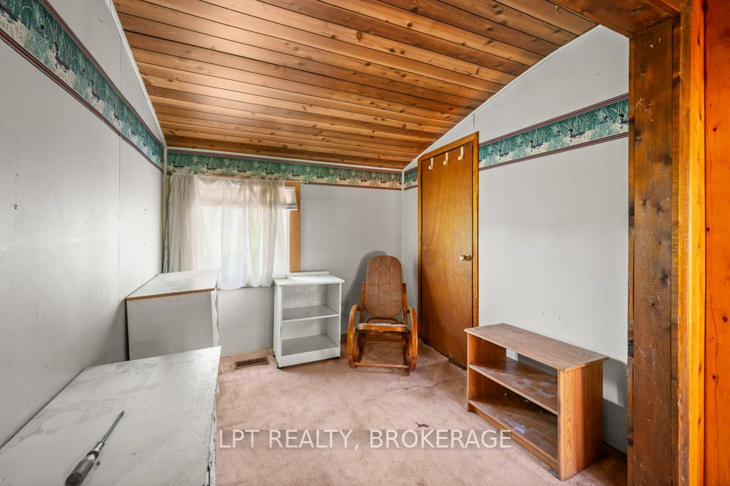4342 Henderson Road Property Photo 17