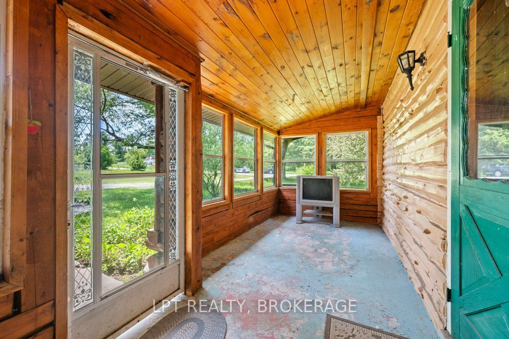 4342 Henderson Road Property Photo 19