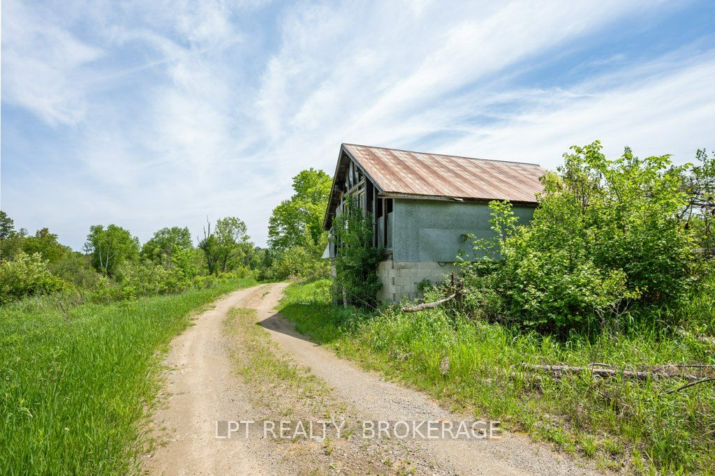 4342 Henderson Road Property Photo 35