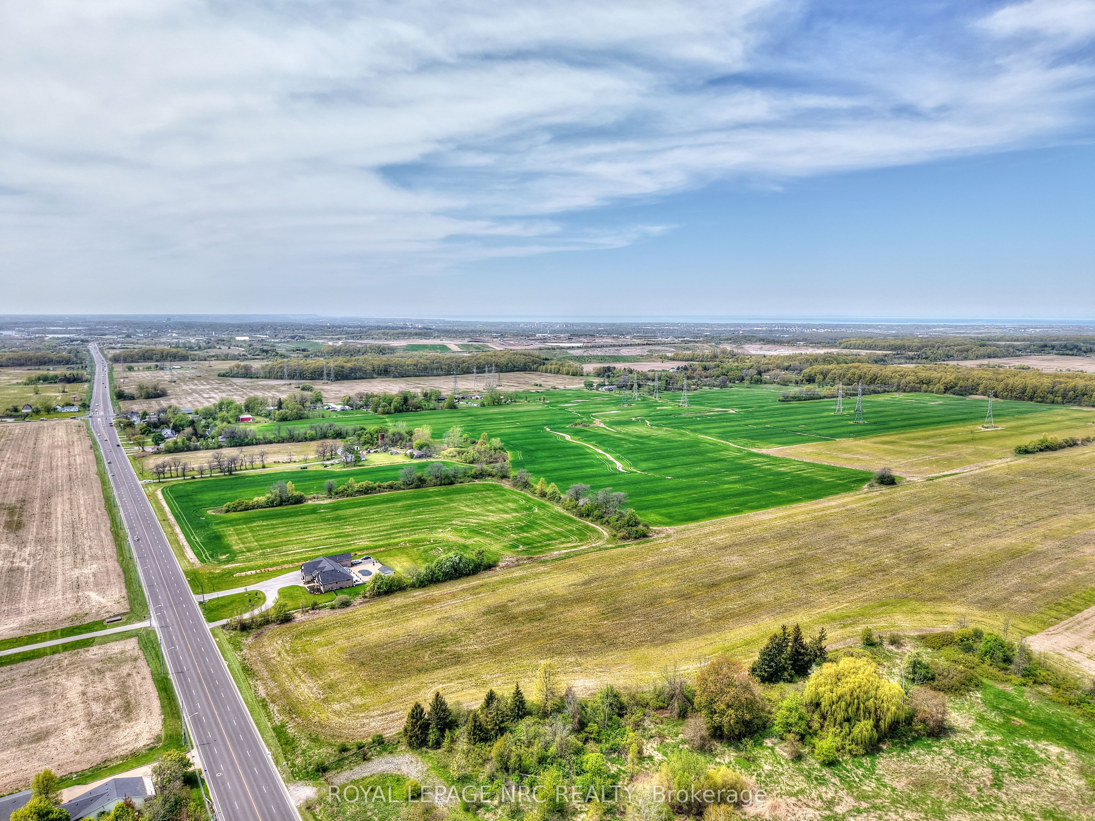 52 Kalar Road N Property Photo 1