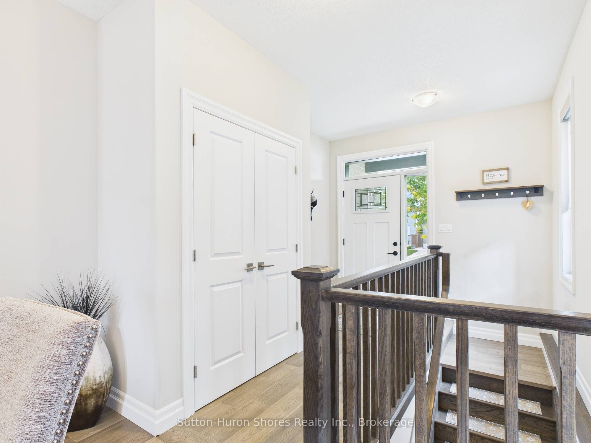 404 Devonshire Road Property Photo 4