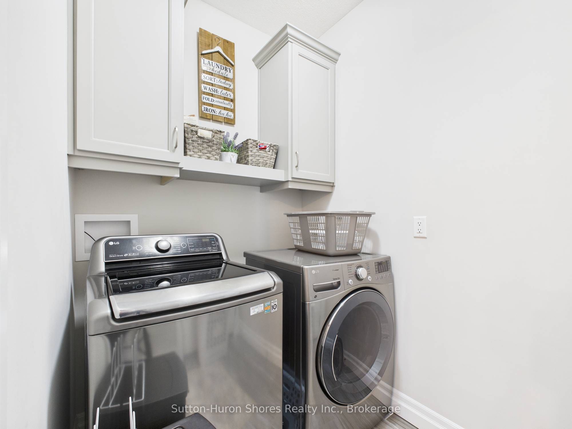 404 Devonshire Road Property Photo 8