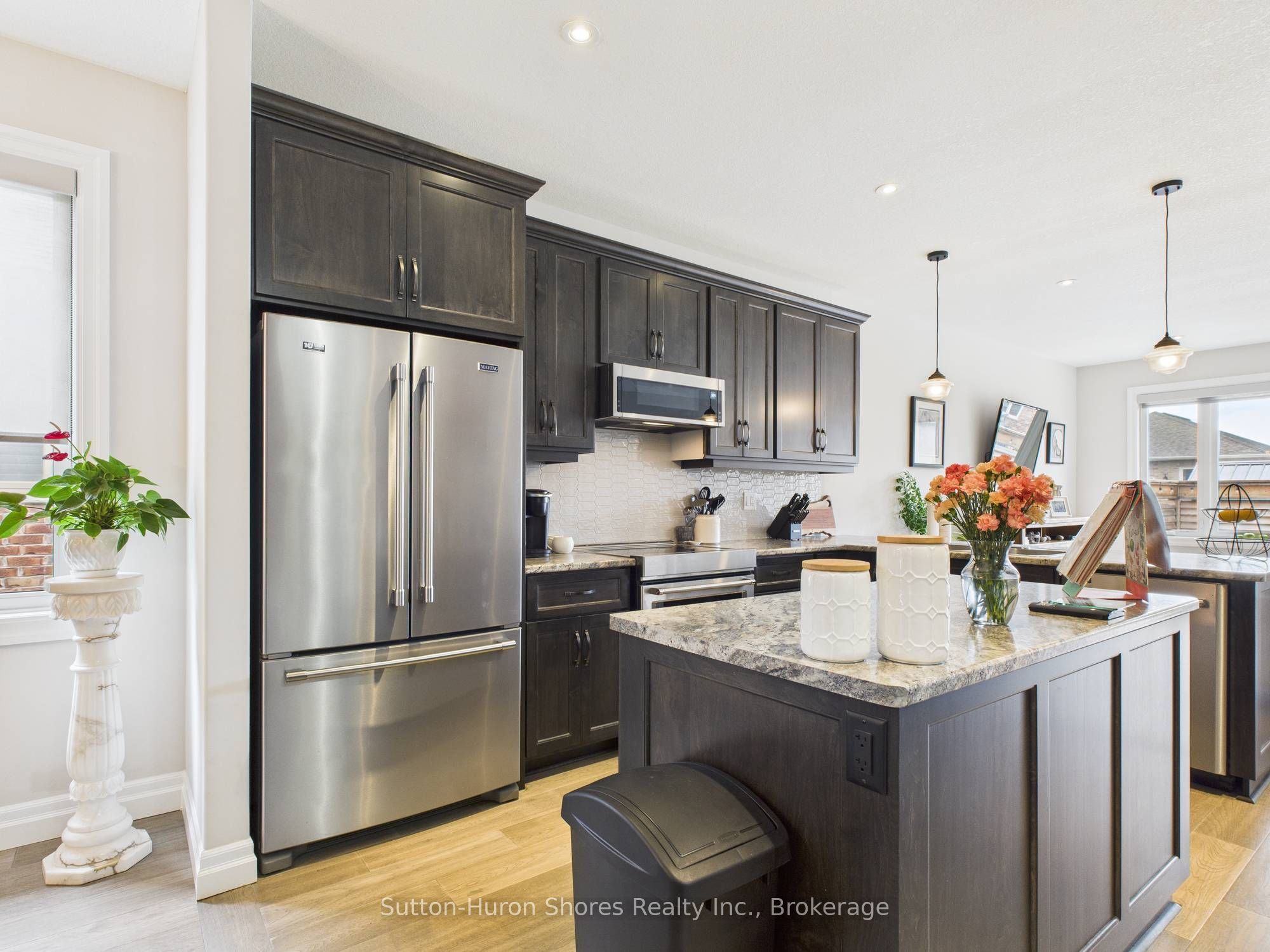 404 Devonshire Road Property Photo 9