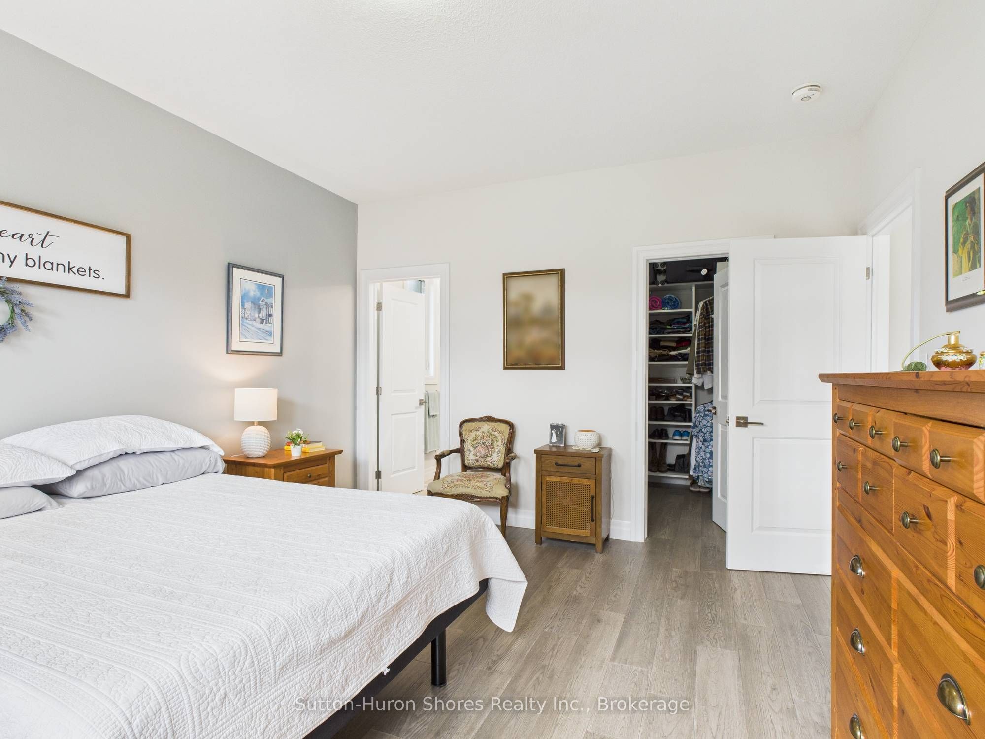 404 Devonshire Road Property Photo 23