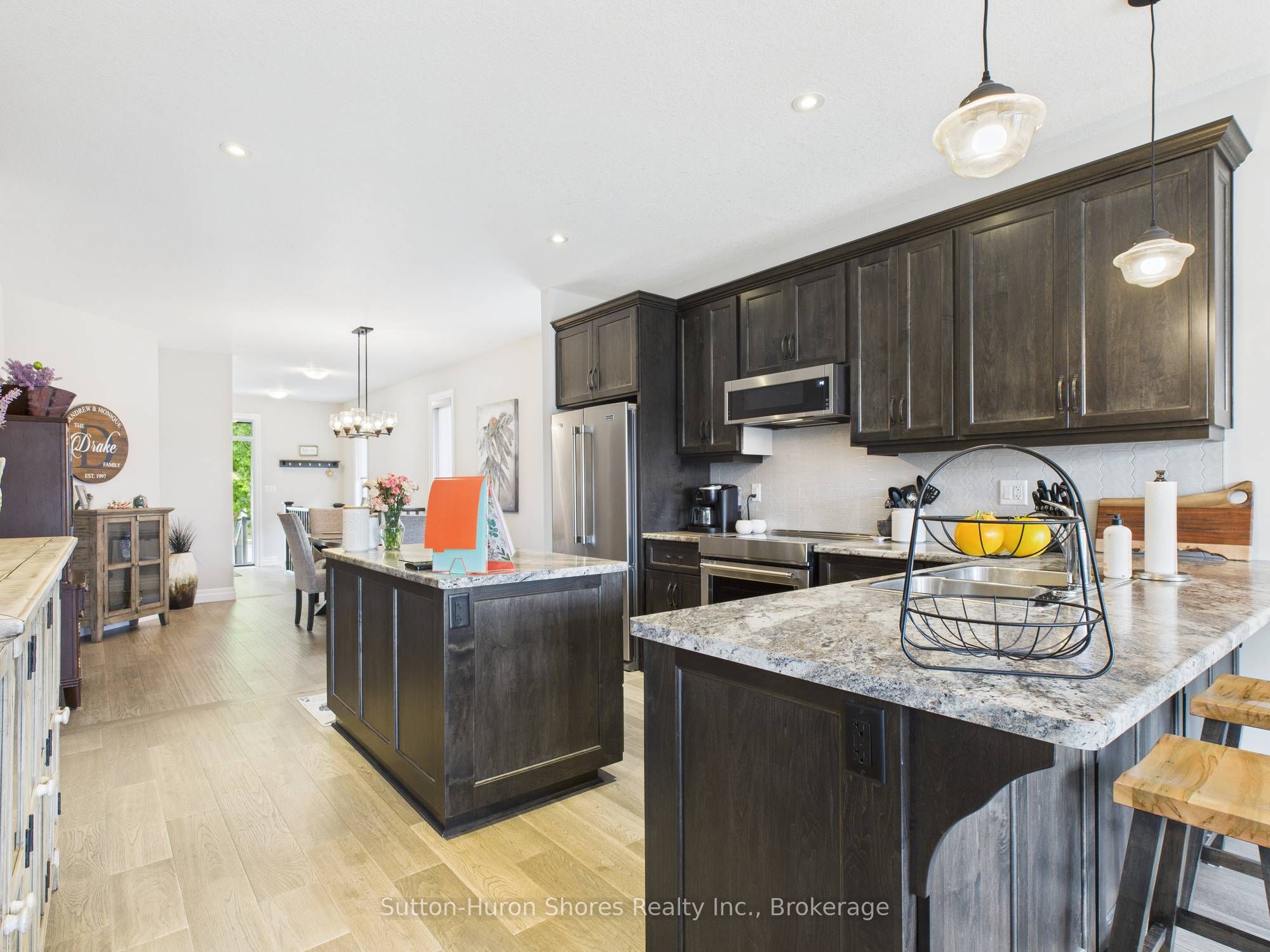 404 Devonshire Road Property Photo 25