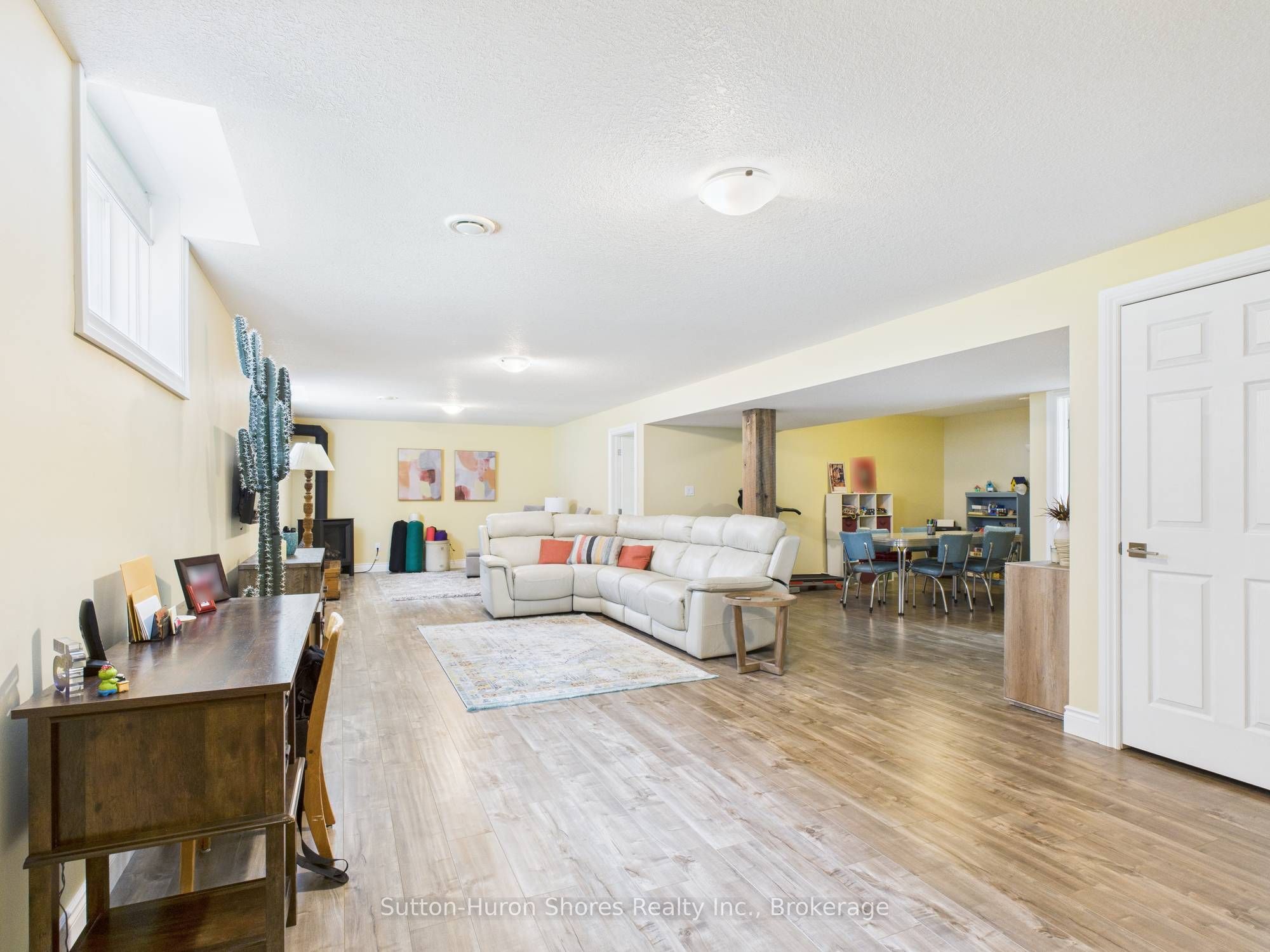 404 Devonshire Road Property Photo 28