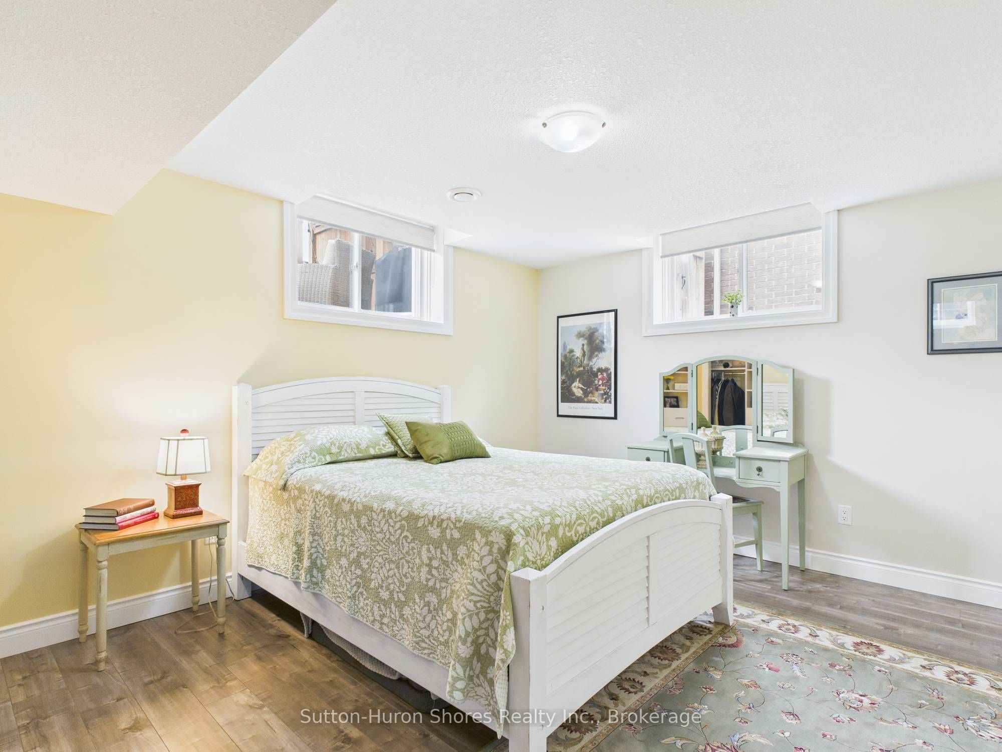 404 Devonshire Road Property Photo 32