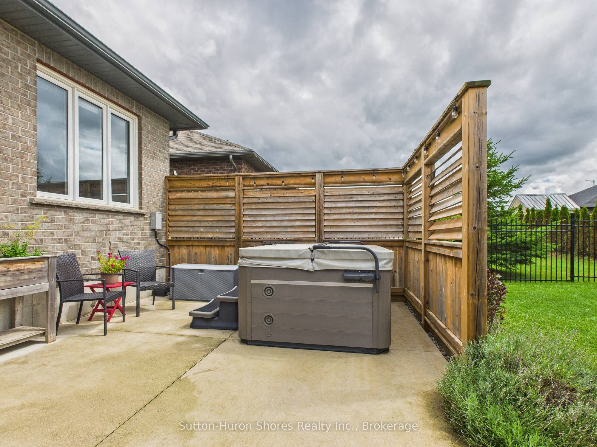 404 Devonshire Road Property Photo 41