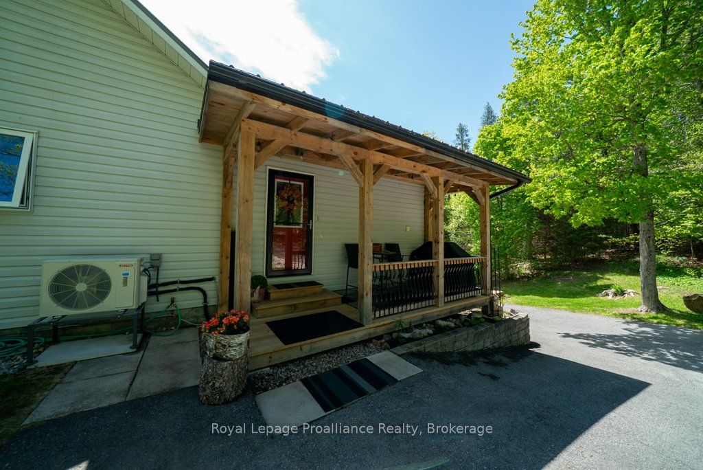 5317 Ardoch Road Property Photo 9